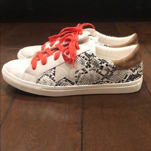 Snake Skin Star Fashion Sneakers